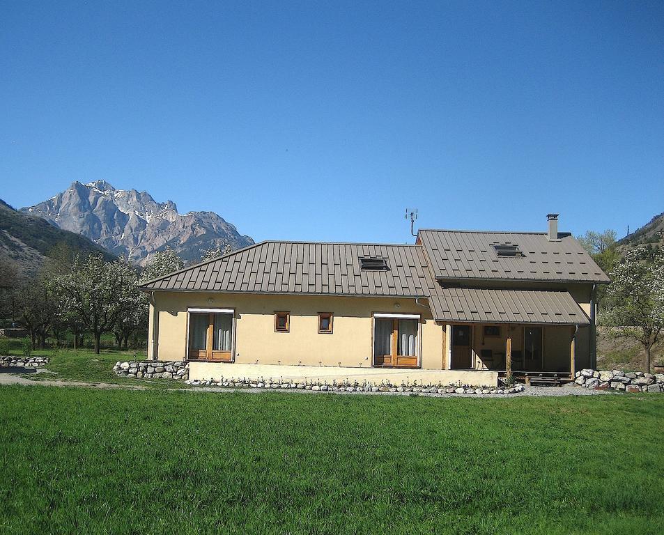 Chambres D'Hotes La Pierre D'Oran LʼArgentière-la-Bessée Εξωτερικό φωτογραφία